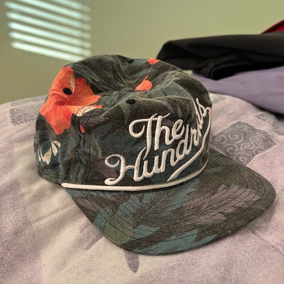 The hundreds floral hat - Picture 3 of 4